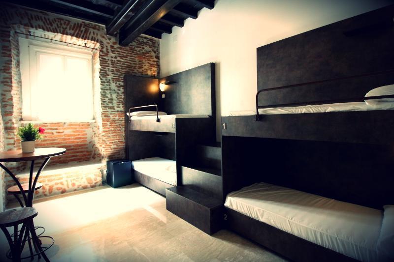 Hostel New Generation Center